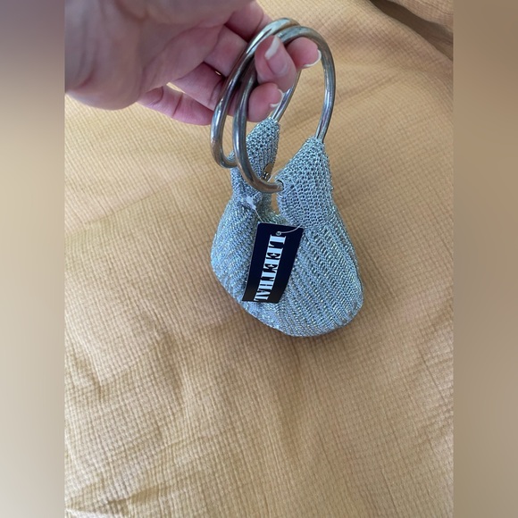 Leethal Sequinned Silver Small Pouch BNWT - Picture 4 of 6